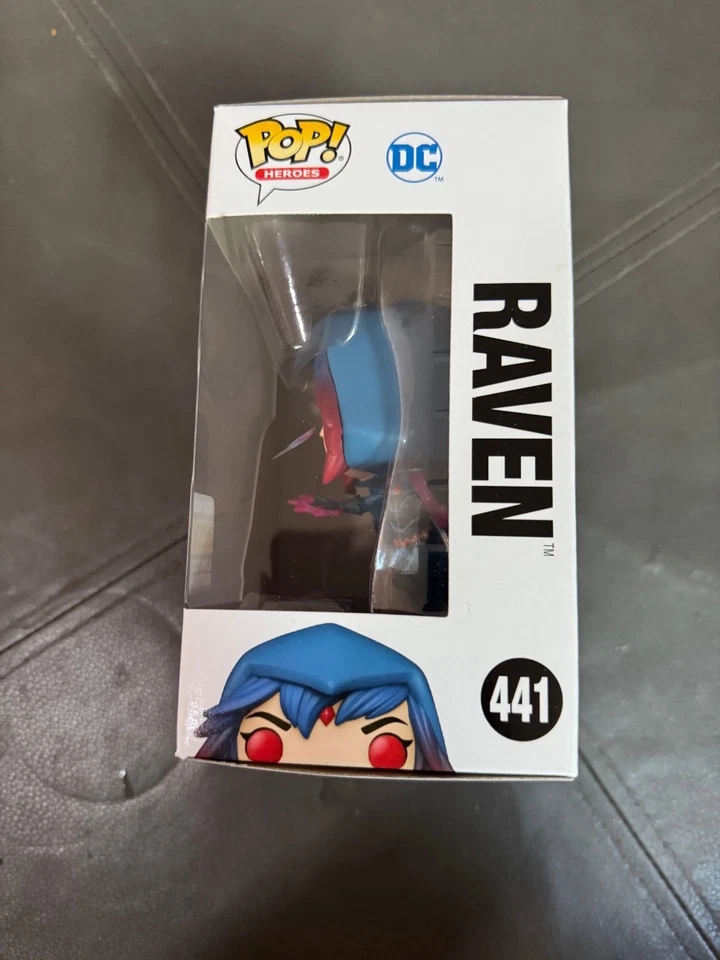 Funko Pop Raven Justice League compartilhada - Imagem 2 de 3