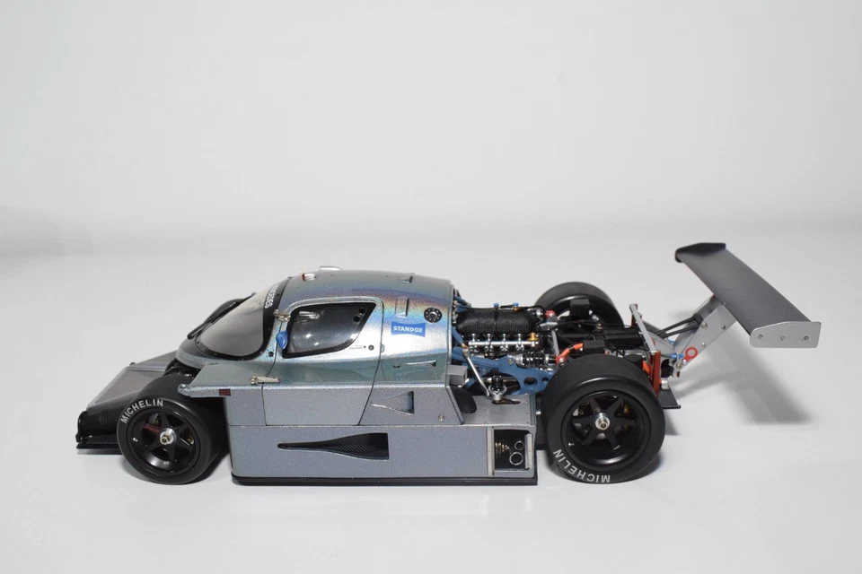B99 1:18 EXOTO STANDOX CLEAN MERCEDES C9 LIQUID SILVER EXCLUSIVE LINE MIB RARE - Photo 2/4