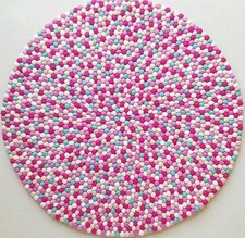 BR2 Felt Ball 2cm Christmas multicolors pom pom bead home craft 160cm Carpet Rug