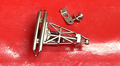 Märklin ho  3371  -- STROMABNEHMER mit SCHRAUBE     --  83 / 24