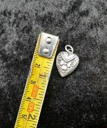 Old Victorian Antique Sterling Silver Ornate Heart Pendant Charm - Picture 5 of 7