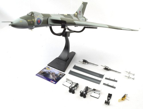 Corgi Avro Vulcan B.2 - "Black Buck 6" 1:72 Scale Die-Cast Airplane AA27206 - Picture 1 of 6