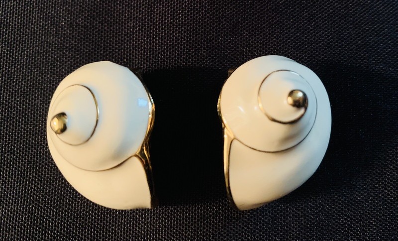 Classic Kenneth J Lane Shell Earrings New Signed KJL