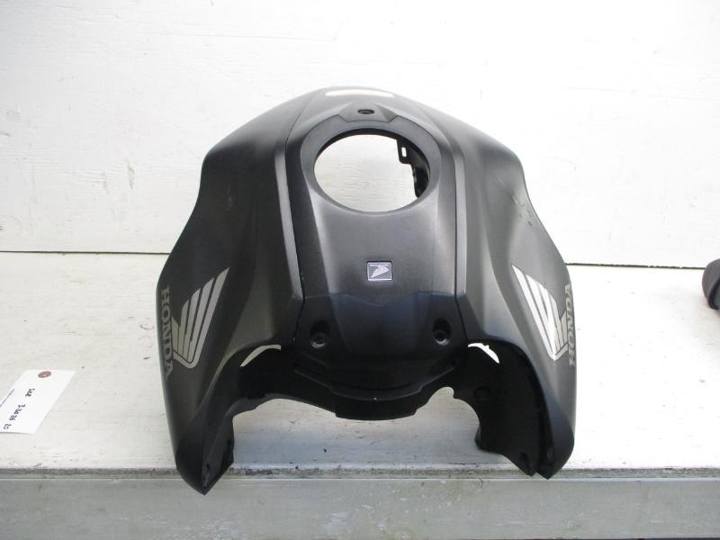 19 Honda CB 300R 300 R Left Right Gas Tank Cover 64435-K0A-E10ZF