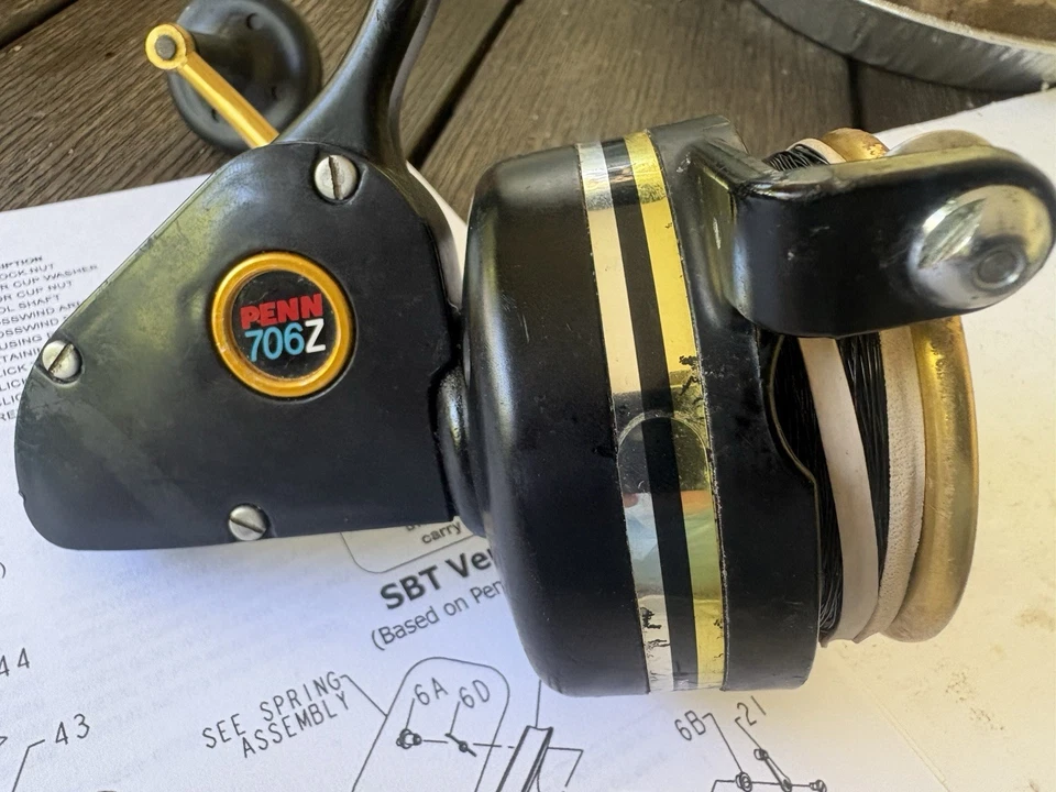 Penn 706z Vintage Spinning Reel, Pre Owned ,  with Wrench & lube - Image 2 of 4