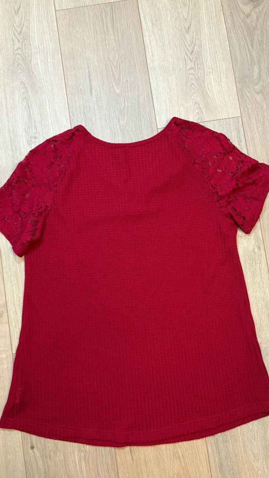 Waffle Knit Lace Sleeve V-Neck T-Shirt Size L Red image 6