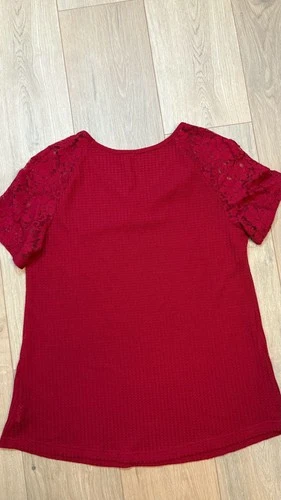 Waffle Knit Lace Sleeve V-Neck T-Shirt Size L Red image 6