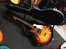 Guitarra Eléctrica Acústica Epiphone Casino VC De Colección Cherry Sunburst con Estuche