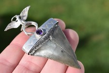 FASCINATING LARGE MAKO SHARK TOOTH WITH SET AMETHYST AND SILVER EAGLE PENDANT