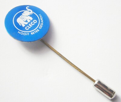Y897) Cleco Elefantenbetten Nooit besser Geslapen Vintage Anstecker Werbung Pin