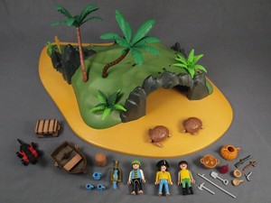 playmobil pirate island 3799