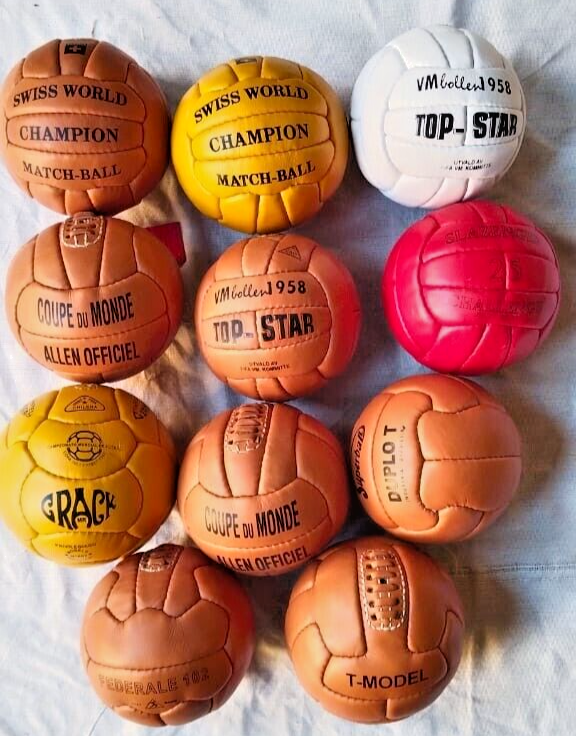 Set Da 11 Mini Palloni Storici Mondiali FIFA 1930-1966 – Pelle Made In Pakistan
