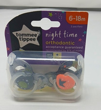 Tommee Tippee Night Time Orthodontic Pacifiers BPA-Free 2-Pack 6-18m