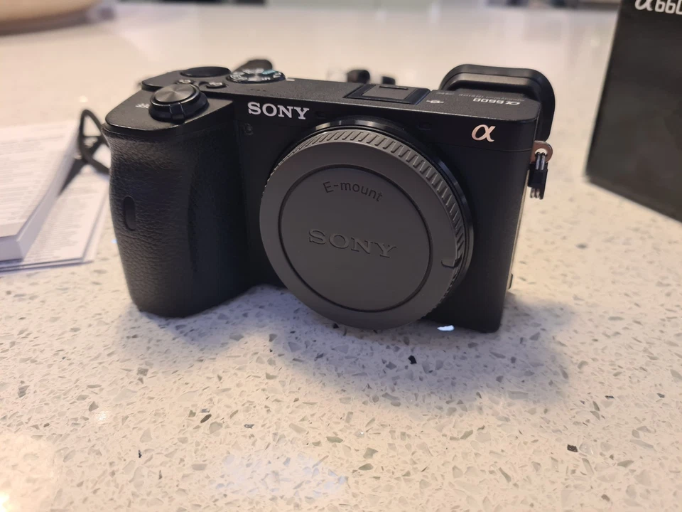 Sony Alpha 6600, photo 2 of 5