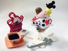 Disney Mickey Mouse 50s Cafe Big Berry Parfait Trading Figure