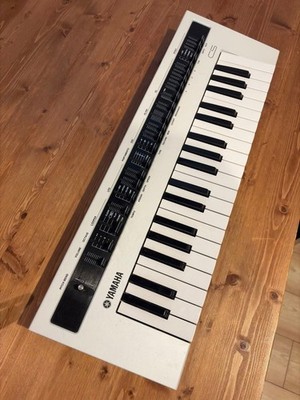 Yamaha reface CS Mini Keyboard Analog Physical Modeling Synthesizer YC AC100V