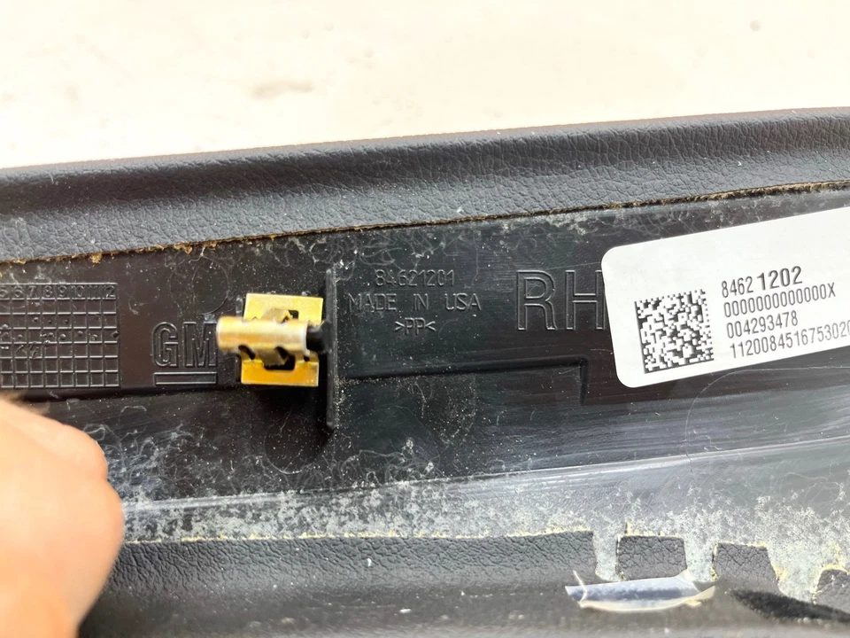 20-23 CADILLAC XT5 DELANTERO DERECHO LADO DERECHO CONSOLA CENTRAL CUBIERTA SUPERIOR PANEL DE MOLDURA OEM Foto 4 de 4