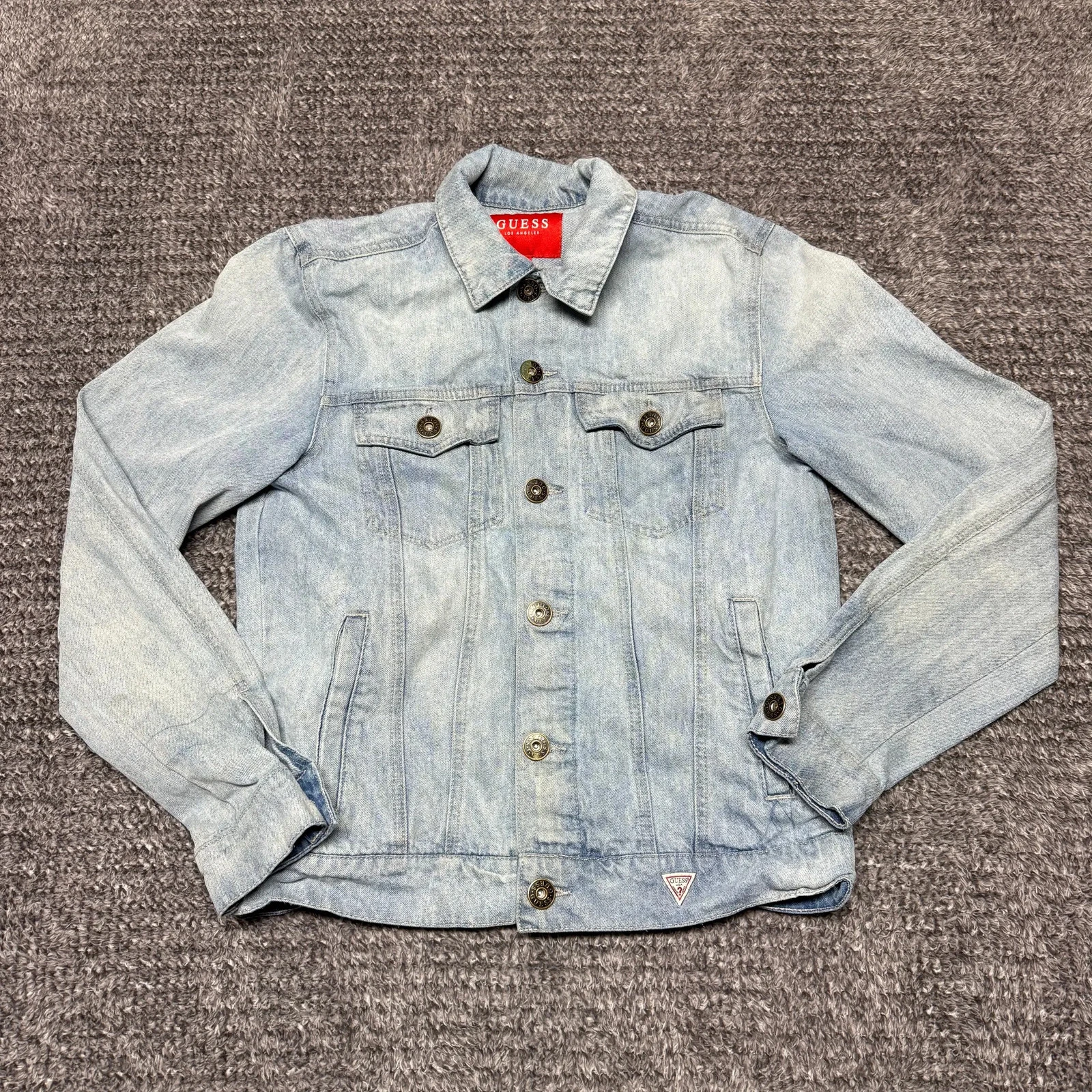 Guess Mens Jean Jacket Size S Light Wash Blue Denim Trucker Button Up