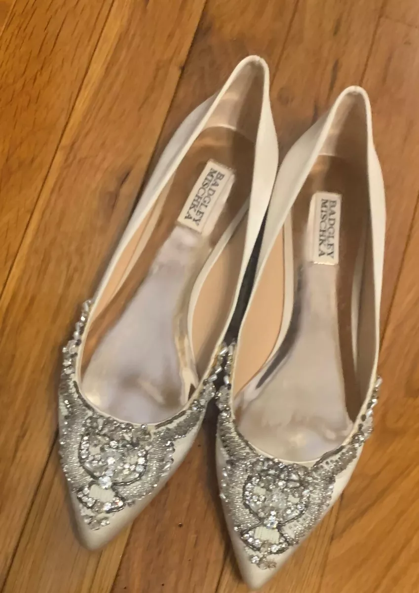Badgley mischka hotsell slip on