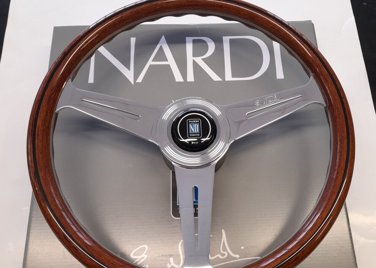 ナルディ　NARDI Torino CLASSIC 36cm Nardi Classic 36 Steering Wheel Mahogany with glossy spokes