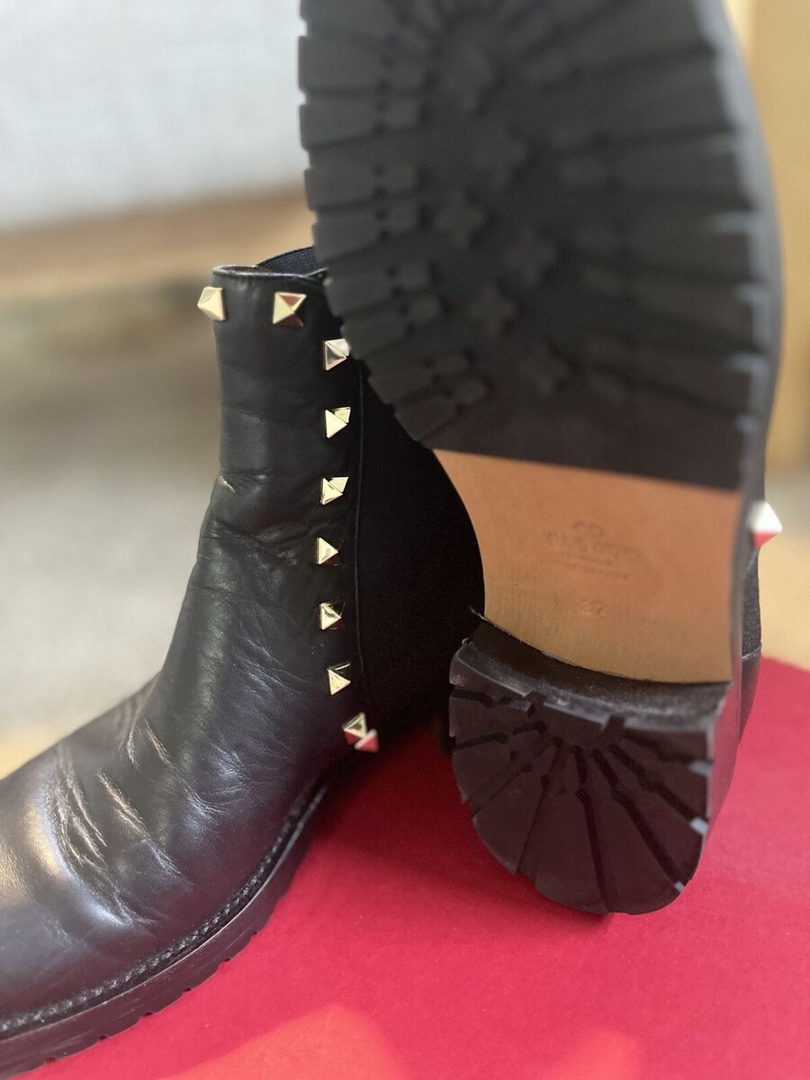 Valentino Garavani Beatle Rockstud Boot Black Chelsea Size Valentino Garavani Beatle Rockstud Boot Black Chelsea Size