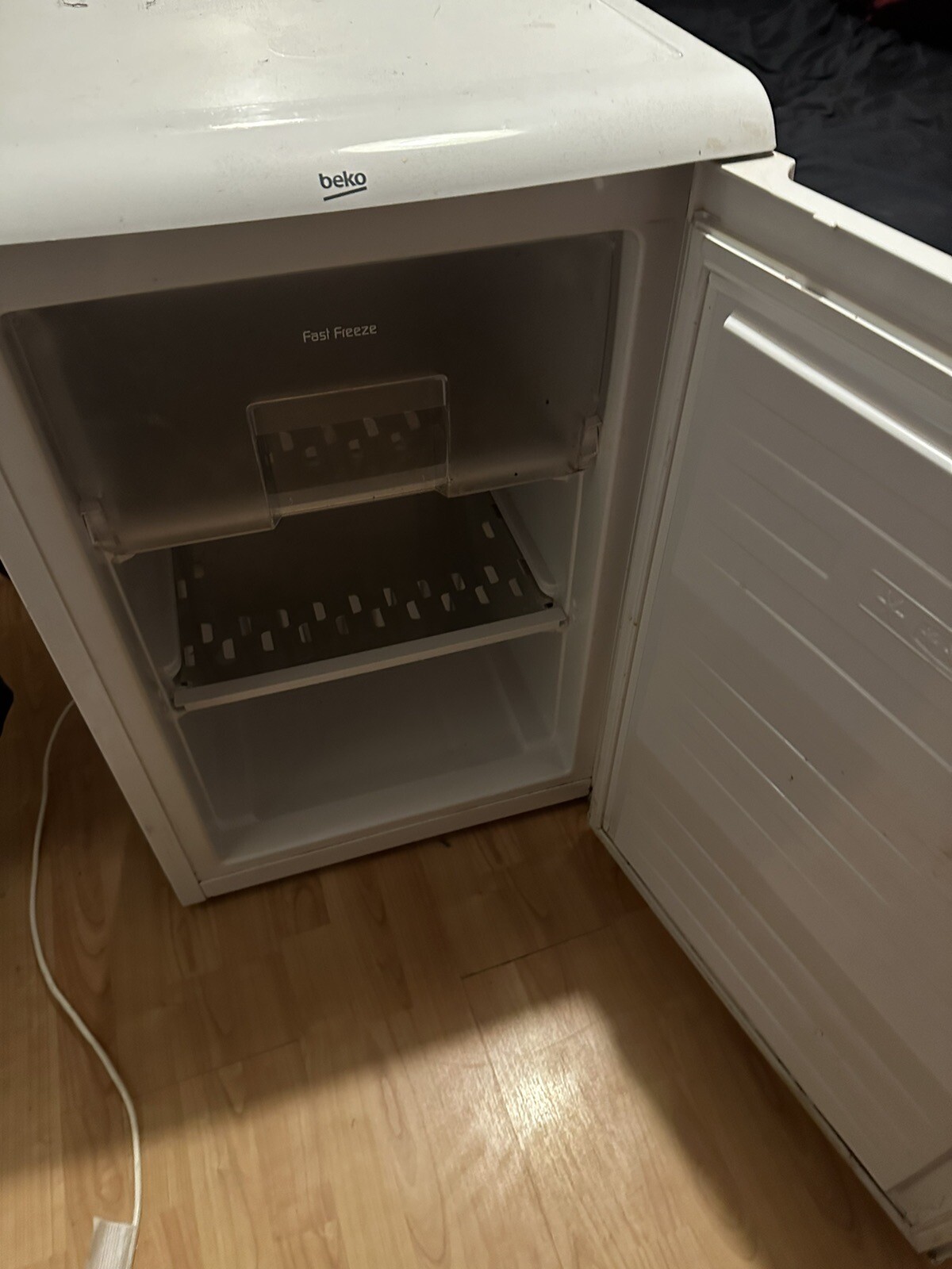 Under Counter Frost Freezer in White, Beko UF584APW 75L Used eBay