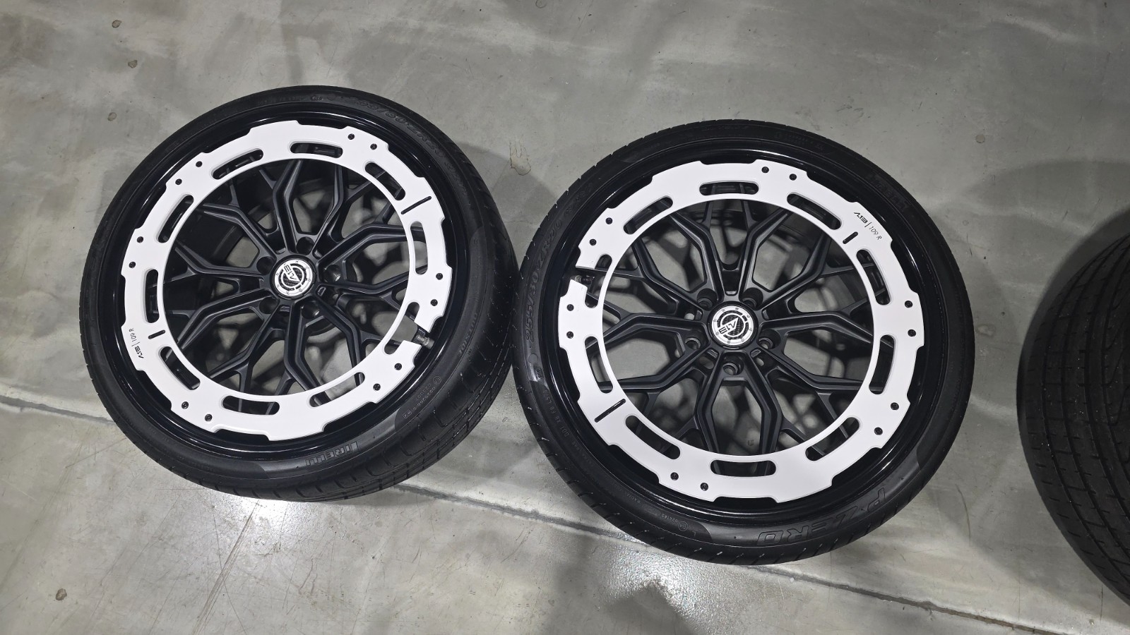 Lamborghini Aventador 2015 Wheel