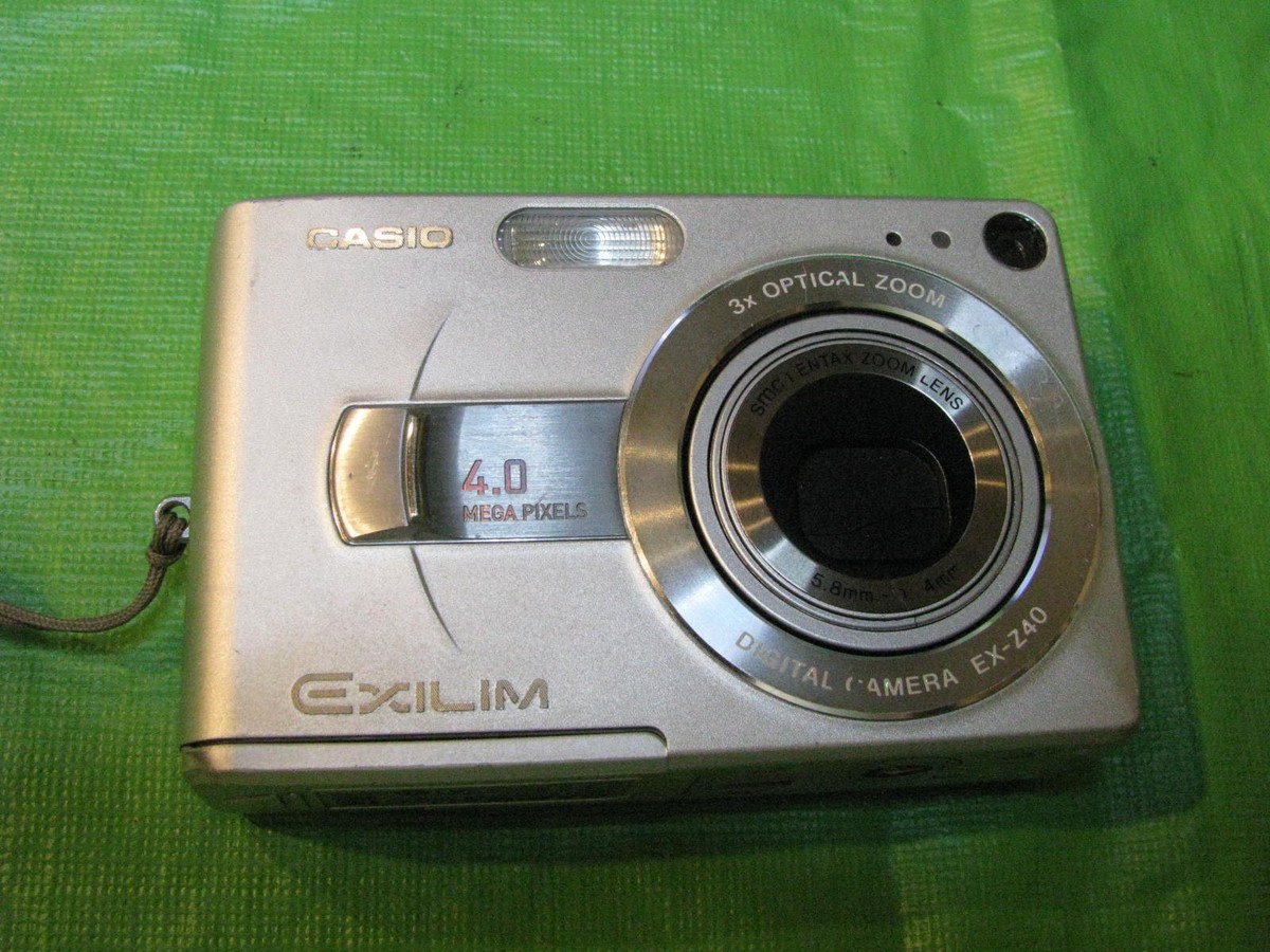 Casio EXILIM ZOOM EX-Z40 4.0MP Digital Camera - Silver (EXZ40S