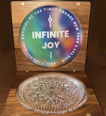 Limited Edition 2025 4in. Crystal Of The Times Square New Year s Eve Ball