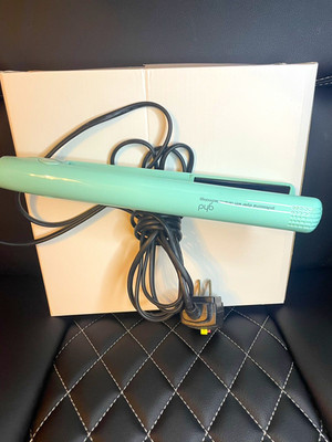 ghd Professional Styler Flat Iron Straightener Ceramic 160W Green