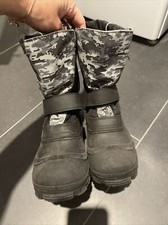 TUNDRA SNOW CAMO/BLACK BOOTS Cold Weather Rated 55 BOYS Size 3