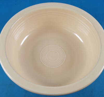 Fiesta ware Serving Bowl PALE YELLOW inches