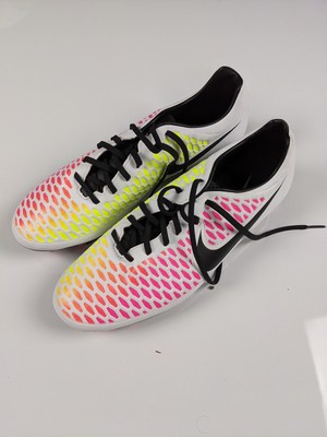 indoor soccer shoes size 10