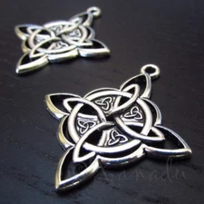 Celtic Triquetra 38mm Antiqued Silver Plated Pendants C9210 - 2, 5 Or 10PCs