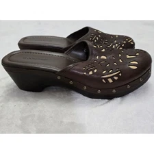 Dockers Women's Brown Leather Cutout Clogs Studded Heel Slides Size 9.5M