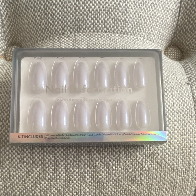 Nail Reformation Press-On Nails White Blue Pearl Almond Shape Full Cover + Glue 