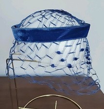 Vintage 1940s Ladies Blue Velvet Hat/Fascinator with Netting