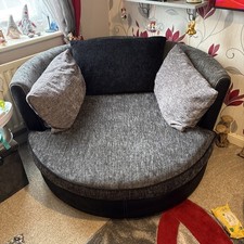 Swivel Cuddle Chair Excellent Condition
