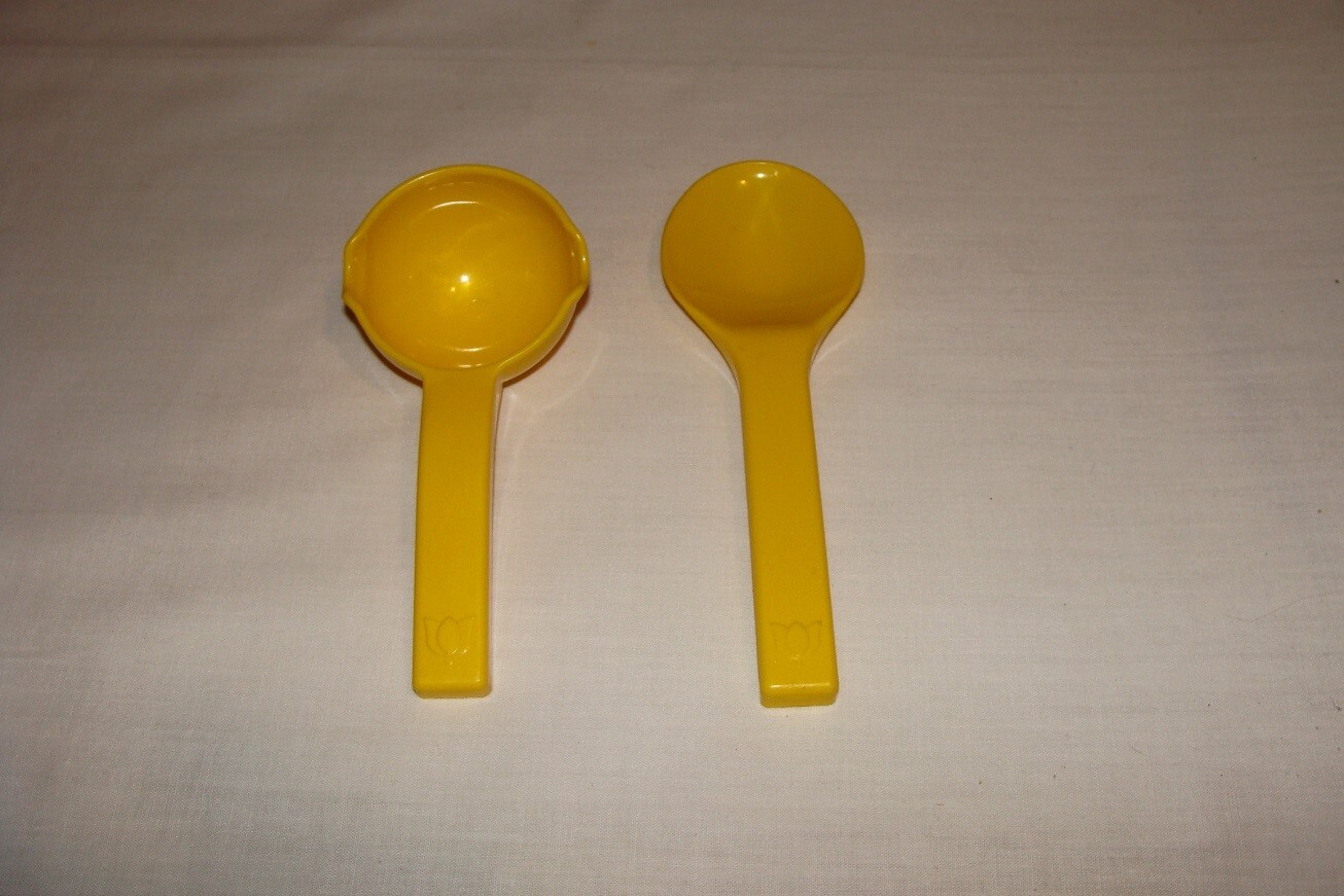 Vintage Little Tikes Kitchen Accessories Lot Salt & Pepper Shaker Rolling Pin