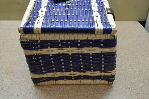 Vintage Country Fair Picnic Basket, Woven Plastic Sewing Box - Picture 7 of 10