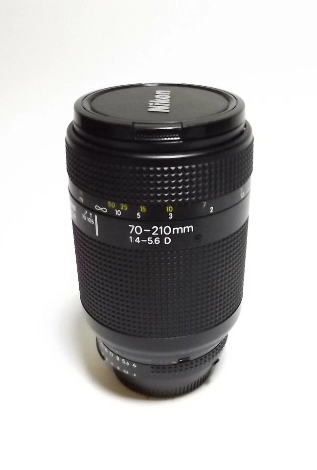 Pre-Owned Nikon AF Nikkor 70–210MM F1.4–5.6 D Lens With Hn-24 Hood - Image 4 of 4