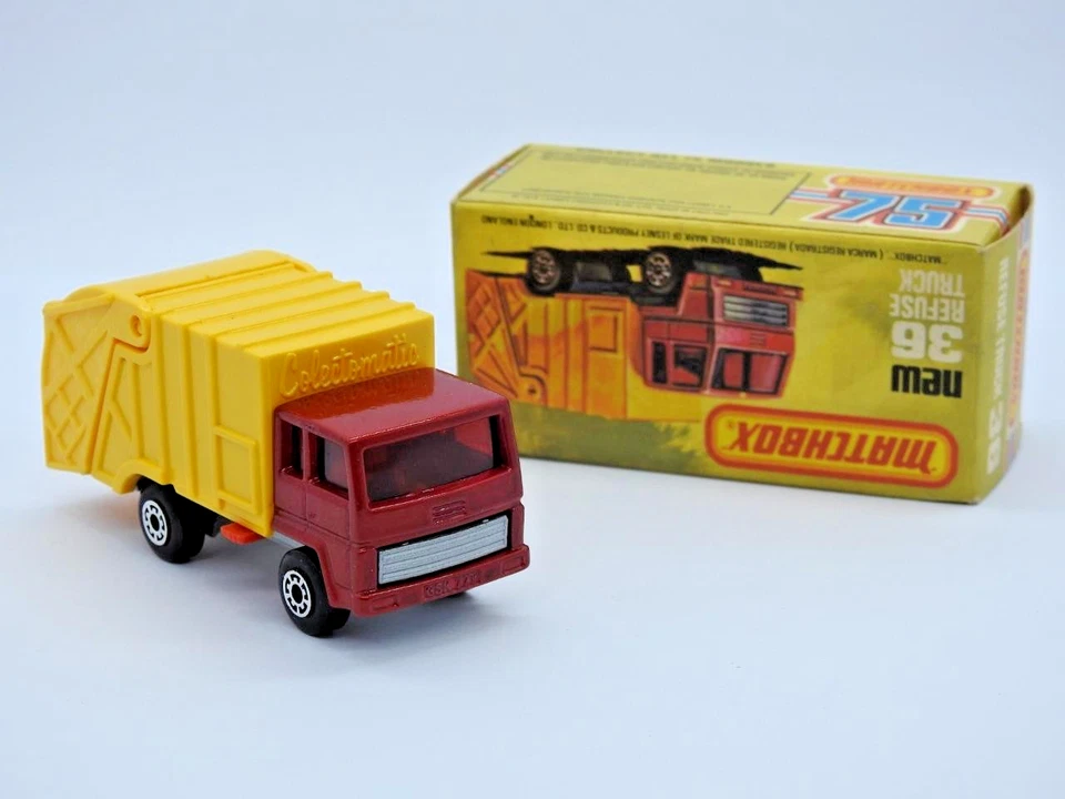 MATCHBOX SUPERFAST 1982 No.36 REFUSE TRUCK MINT IN VNM 'L' BOX - Image 2 of 4