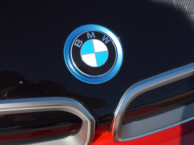 Genuine BMW I3 I01 Series Front Bonnet BMW Badge Emblem 7314891 