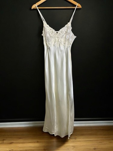 Vintage Rare Cacique Ivory Lingerie Sexy Lace Crochet. Made In USA. Size Small - Picture 8 of 15