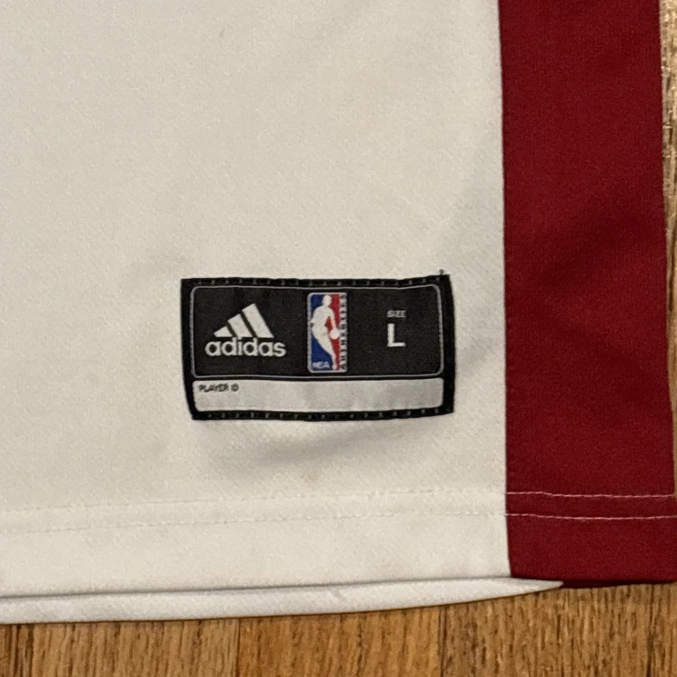 Camiseta Adidas LEBRON JAMES #6 Miami Heat “King James” Talla Grande  Foto 3 de 4