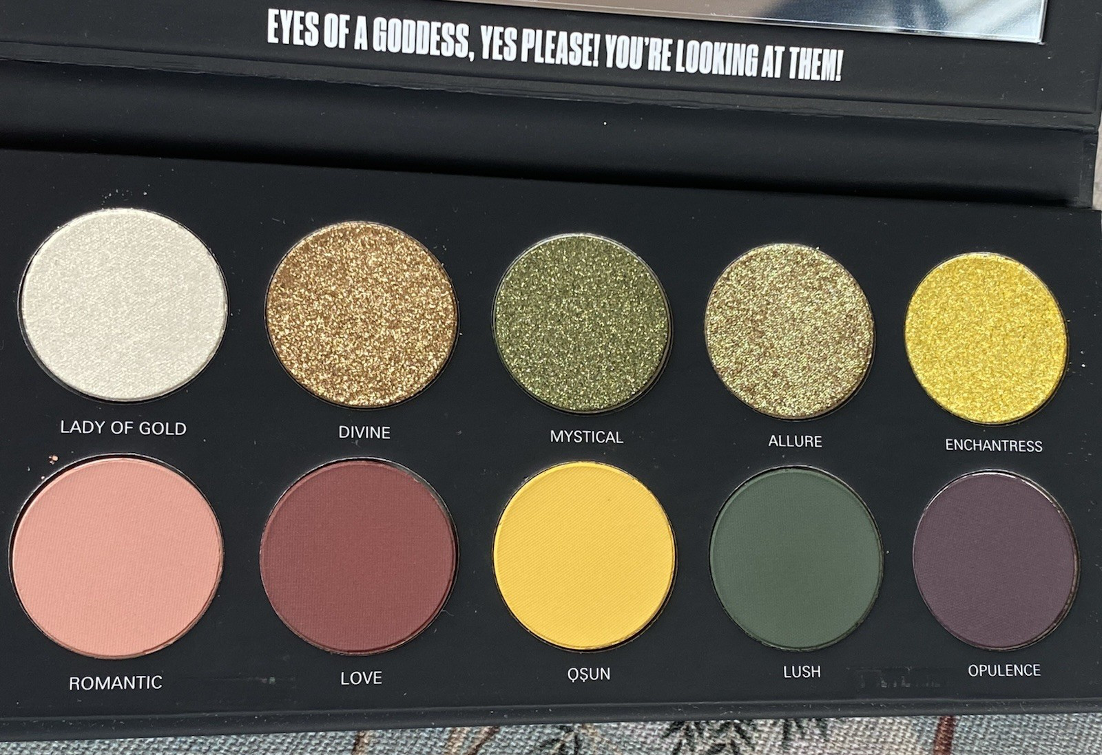 UOMA Eyeshadow Palette Black Magic Color Allure NWB Unused RRP £43 Free 🚚
