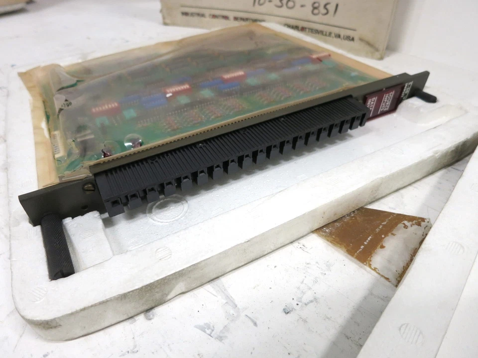 NEW GE Fanuc IC600YB811C 10-50VDC / 5VDC Input Module Series Six PLC IC600YB811 - Image 4 of 4