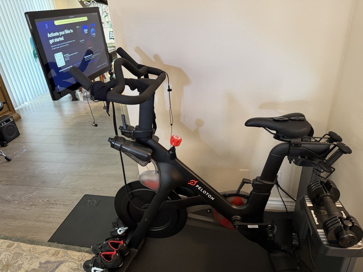 Peloton Bike 3rd Gen Stationary Exercise Bike PLTN-RB1VQ | eBay Peloton Bike 3rd Gen Stationary Exercise Bike PLTN-RB1VQ | eBay