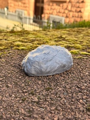 Steinatrappe   3D-gedruckt in Grau mit Logbuchfach