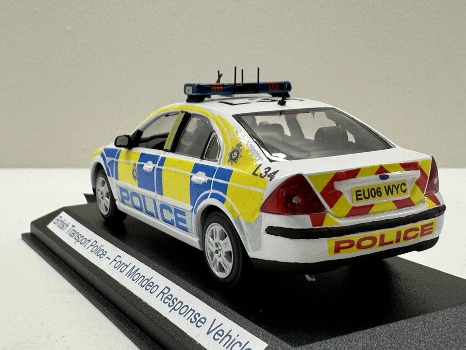British Transport Police Ford Mondeo Response Vehicle Code 3 1:43 Model - Image 2 of 3